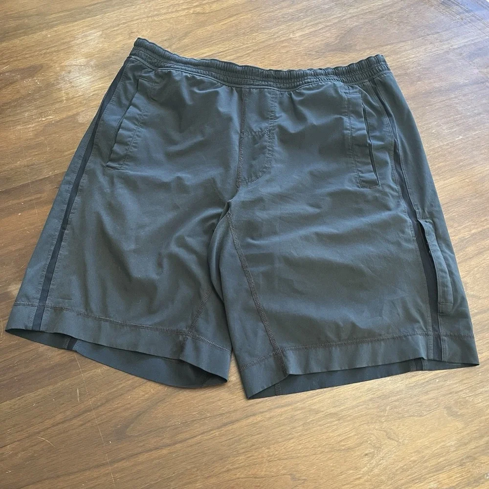 Lululemon Pace Breaker Men's XL 10